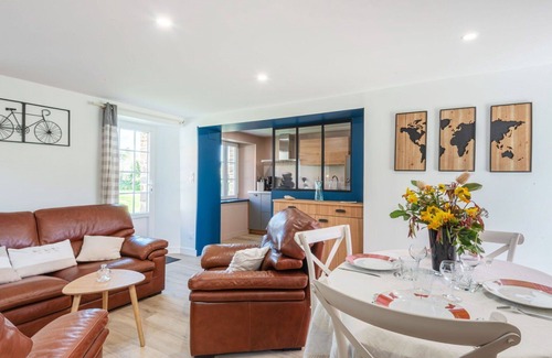 Creances Villa | Lovely apartment in villa for 4 people with WIFI, TV, terrace and pets allowed