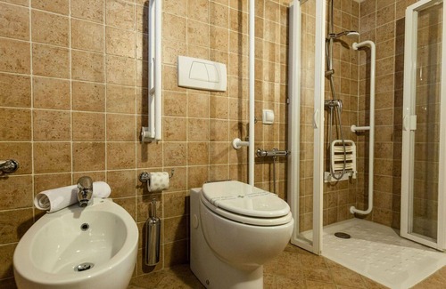 San Benedetto di Lugana Apartment | Lovely apartment for 4 people with A/C, WIFI, pool, TV, terrace and parking