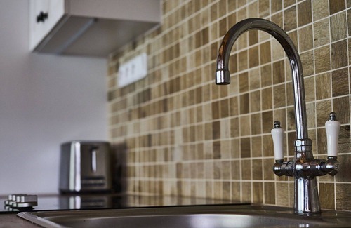 Korenov Apartment | Lovely apartment for 4 people with WIFI, TV, pets allowed and parking
