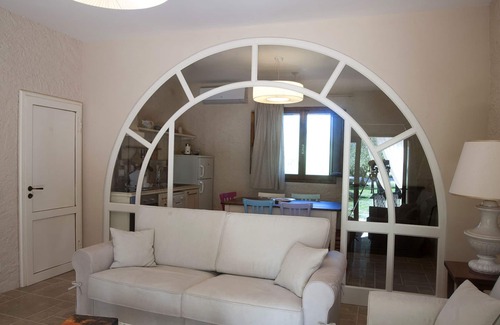 Colle di Val d'Elsa Villa | Lovely apartment in villa with pool, WIFI, A/C, TV, patio, panoramic view, close to San Gimignano