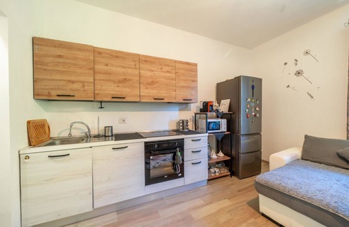 Porto Valtravaglia Apartment | Lovely apartment for 4 guests with A/C, WIFI, TV and balcony