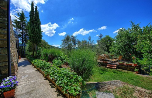Greve in Chianti Apartment | Lovely apartment with WIFI, pool, TV, patio, pets allowed, panoramic view, close to Greve In Chianti