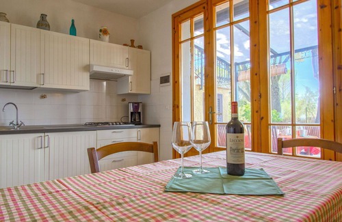 Casale Marittimo Apartment | Lovely apartment for 6 people with WIFI, pool, TV, patio and pets allowed