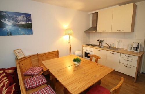 Muhldorf Apartment | Lovely apartment for 8 guests with WIFI, TV, balcony and parking