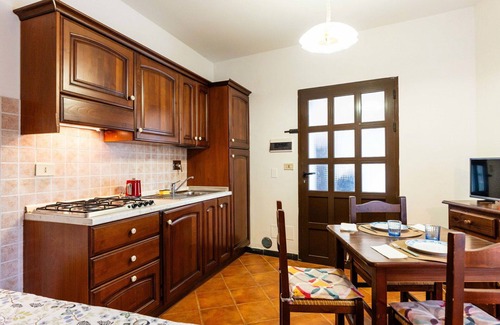 Diano Castello Apartment | Lovely apartment for 2 guests with pool, WIFI, A/C, terrace, pets allowed and panoramic view