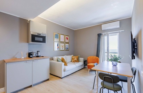 Porto Recanati Apartment | Lovely apartment for 4 guests with pool, A/C, WIFI, TV, terrace and panoramic view