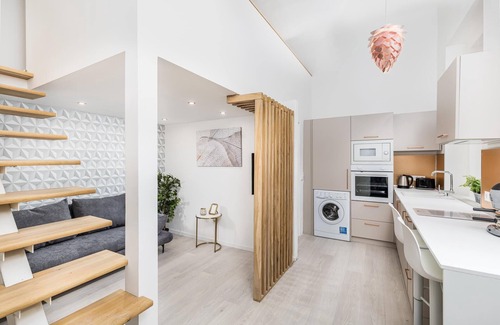 Inner City Budapest Apartment | Lovely Apartment by National Museum