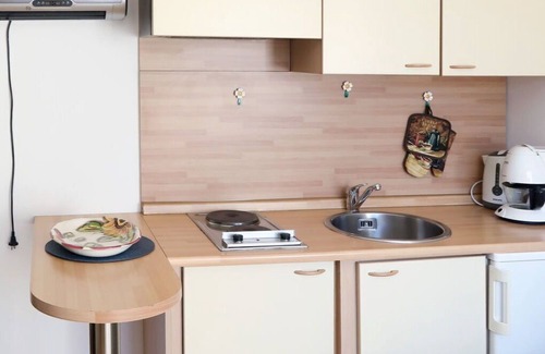 Germignaga Apartment | Lovely apartment for 2 people with WIFI, pool, TV, terrace and pets allowed