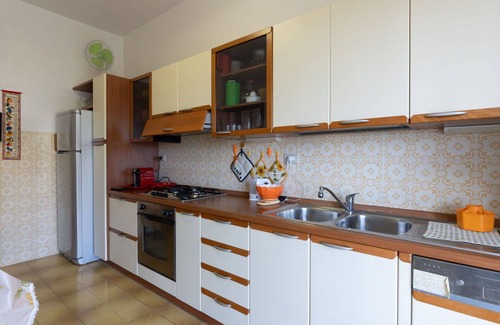 Laigueglia Apartment | Lovely apartment for 6 people with A/C, WIFI, terrace, pets allowed and panoramic view