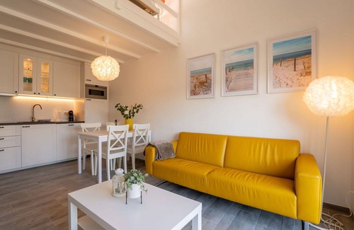 Bredene Apartment | Lovely apartment for 2 people with WIFI, TV and terrace