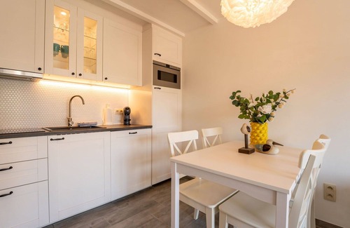 Bredene Apartment | Lovely apartment for 2 people with WIFI, TV and terrace