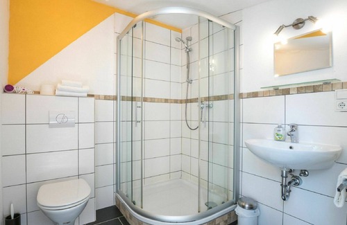 Ediger Apartment | Lovely apartment for 2 guests with WIFI, TV, balcony, pets allowed and parking