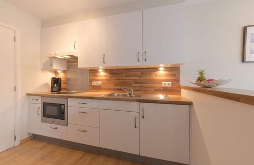 Bredene Apartment | Lovely apartment for 4 people with WIFI, TV and balcony