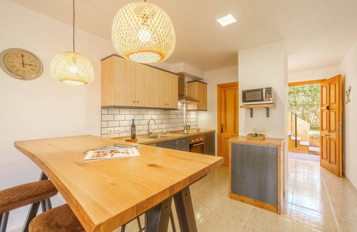 Cala Mandia Apartment | Lovely apartment for 4 people with A/C, pool, WIFI, TV and patio