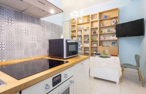 Stadera Apartment | Lovely apartment for 4 guests with WIFI, A/C, TV and balcony