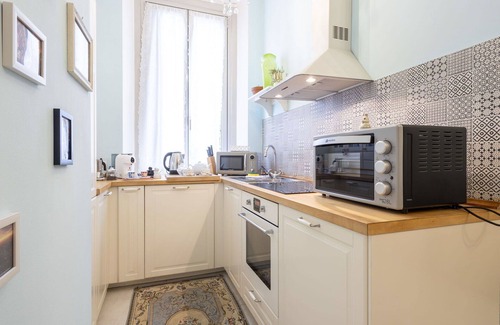 Stadera Apartment | Lovely apartment for 4 guests with WIFI, A/C, TV and balcony