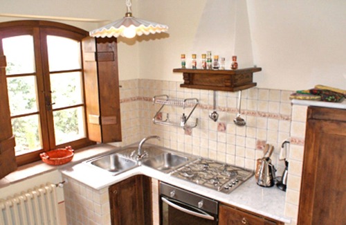 Allerona Apartment | Lovely apartment for 4 people with WIFI, pool, TV, patio and pets allowed