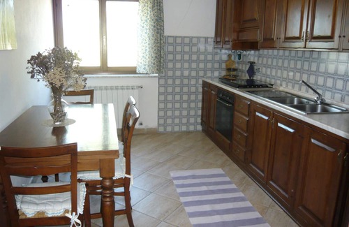 Il Poggio Apartment | Lovely apartment for 4 people with pool, WIFI, TV, pets allowed and panoramic view