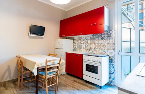 Ceriale Apartment | Lovely apartment for 4 guests with WIFI, TV, terrace and pets allowed