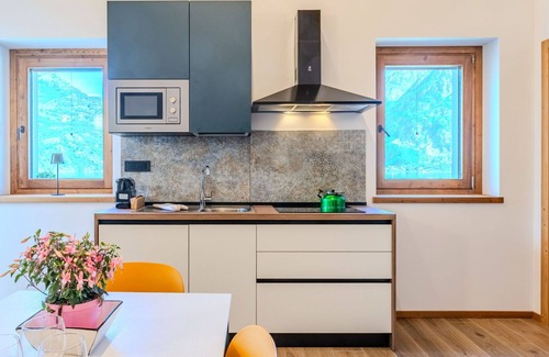 Verceia Apartment | Lovely apartment for 6 people with A/C, WIFI, TV and terrace