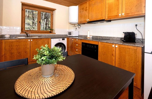 Taull Apartment | Lovely apartment for 6 people with WIFI, TV, balcony and parking