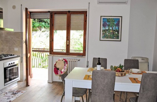 Formia Apartment | Lovely apartment for 8 people with A/C, WIFI, TV, balcony and pets allowed