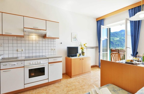 Andriano Apartment | Lovely apartment for 4 people with pool, WIFI, TV and patio