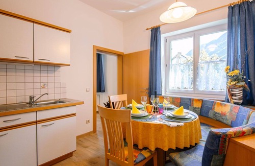 Andriano Apartment | Lovely apartment for 5 guests with WIFI, pool, TV and patio