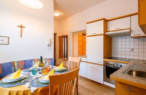 Andriano Apartment | Lovely apartment for 5 guests with WIFI, pool, TV and patio