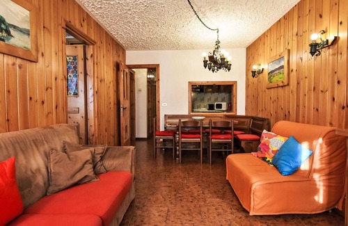 Madesimo Apartment | Lovely apartment for 4 people with WIFI, TV, balcony and pets allowed