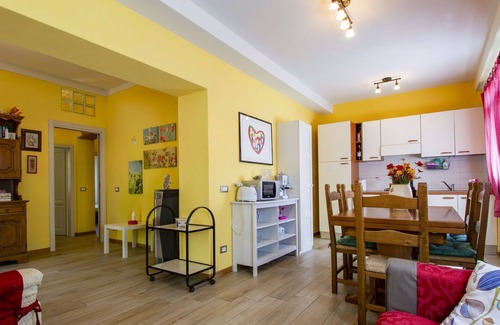 Marliana Apartment | Lovely apartment for 7 people with pool, WIFI, TV, terrace and pets allowed