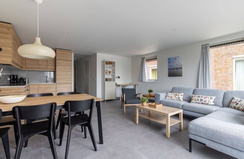 Uitgeest Apartment | Lovely apartment for 6 guests with WIFI, TV, terrace, pets allowed and parking