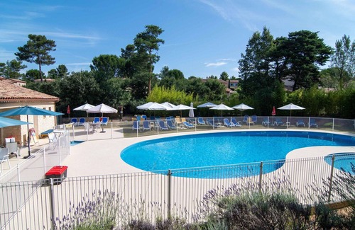 Nans-les-Pins Apartment | Lovely apartment for 8 guests with private pool, WIFI, TV, terrace and pets allowed