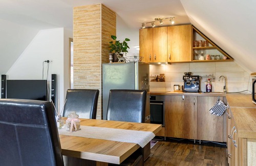 Balatonszemes Apartment | Lovely apartment for 6 guests with A/C, WIFI, TV and balcony