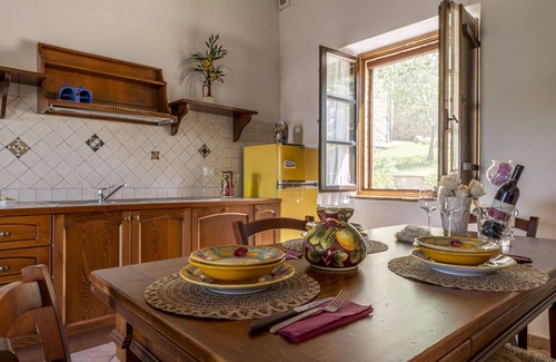 Radicondoli Villa | Lovely apartment in villa for 7 guests with WIFI, pool