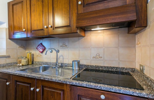 San Vivaldo Villa | Lovely apartment in villa for 5 people with WIFI, pool, TV, terrace, pets allowed and panoramic .