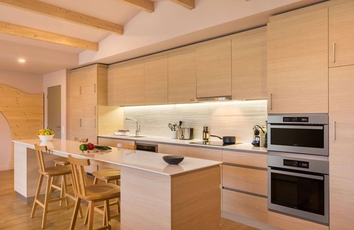 Bailly-Romainvilliers House | Lovely apartment in villa for 8 people with hot tub, WIFI, pool, TV, terrace and parking