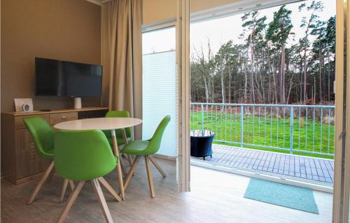 Gelbensande Apartment | Lovely Apartment In Graal-Müritz