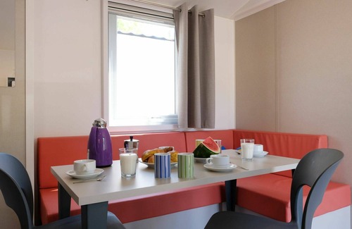 Il Monte House | Lovely apartment in villa for 5 people with A/C, pool, terrace, pets allowed and parking