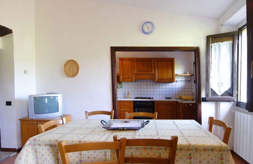 Poggibonsi Villa | Lovely apartment in villa with WIFI, pool, TV, patio and panoramic view, close to San Gimignano
