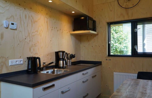 Vleteren House | Lovely apartment in villa for 4 people with WIFI, TV and terrace