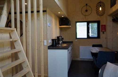 Vleteren House | Lovely apartment in villa for 4 people with WIFI, TV and terrace