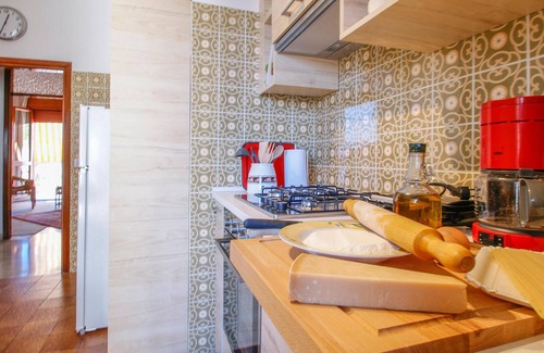 Marina Centro Apartment | Lovely apartment in Rimini with kitchen