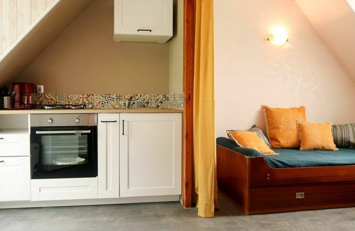 Plozevet Villa | Lovely apartment in villa for 3 guests with WIFI