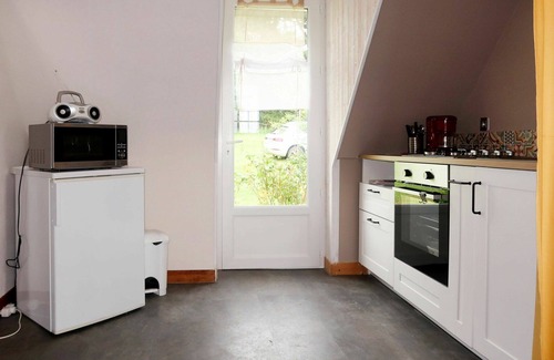 Plozevet Villa | Lovely apartment in villa for 3 guests with WIFI