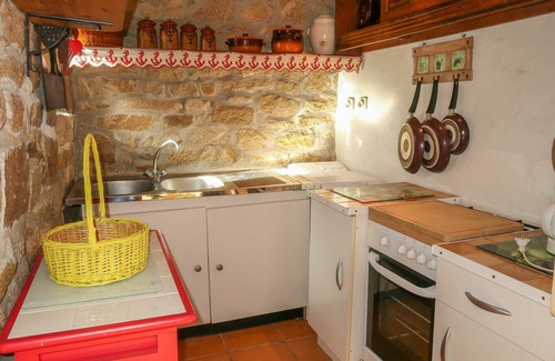 Loctudy Villa | Lovely apartment in villa for 6 people with terrace and pets allowed