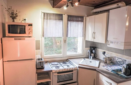 Sigonce Villa | Lovely apartment in villa for 4 people with WIFI, pool, patio and pets allowed