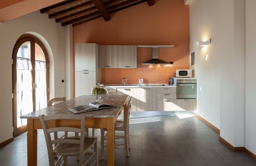 Larciano House | Lovely apartment in villa for 4 guests with WIFI, pool, A/C, TV, panoramic view and parking