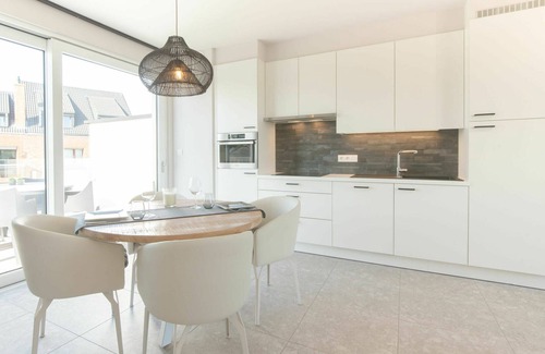 Belgian Coast House | Lovely apartment in villa for 4 people with WIFI, A/C, TV and balcony