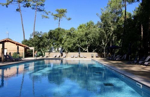 Ondres House | Lovely apartment in villa for 4 people with pool, WIFI, A/C, TV, terrace and pets allowed